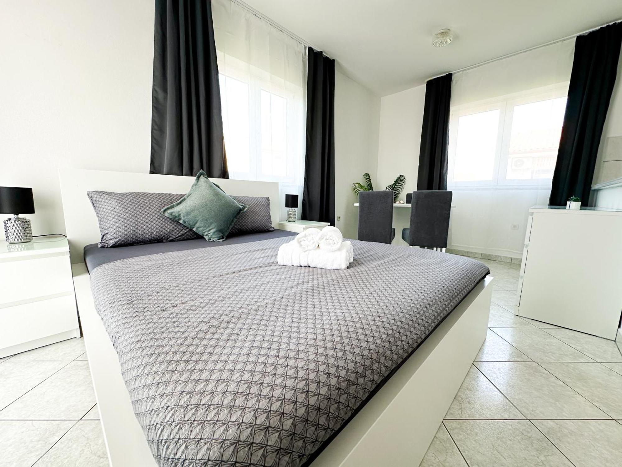 Sunside Apartments Pula Exterior foto